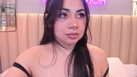 Naomy  online show from 16, 11, 2025