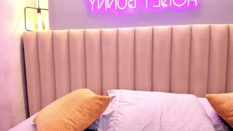 Naomy  online show from 11, 4, 2026