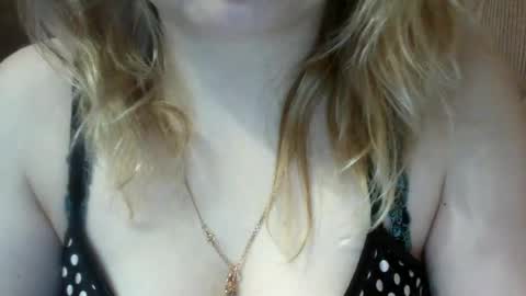 Snapshot of narcisjill chatting on 28, 2, 2025 NarcisJill online show from 28, 2, 2025