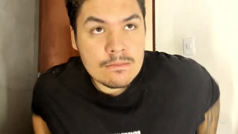 Snapshot of narciso_kh chatting on 13, 1, 2025 deibyd online show from 13, 1, 2025