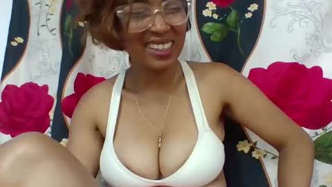 Snapshot of narindra884634 chatting on 2, 3, 2026 narindra884634 online show from 2, 3, 2026