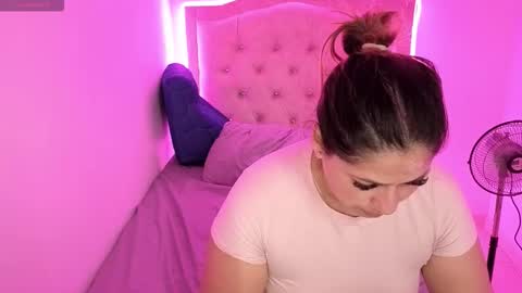 Nasly batista  online show from 4, 10, 2025