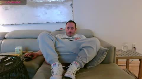Snapshot of nassobout chatting on 30, 1, 2025 nassobout online show from 30, 1, 2025