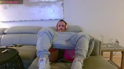 Snapshot of nassobout chatting on 30, 1, 2025 nassobout online show from 30, 1, 2025
