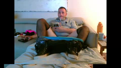 Snapshot of nassobout chatting on 1, 10, 2025 nassobout online show from 1, 10, 2025