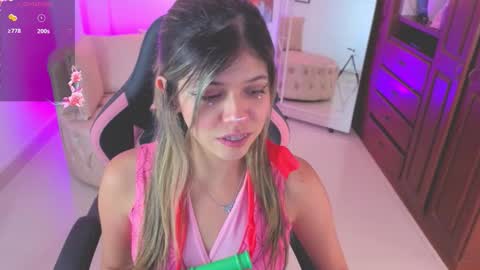 Snapshot of nataasha___ chatting on 4, 11, 2025 NATASHA online show from 4, 11, 2025