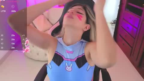 Snapshot of nataasha___ chatting on 4, 3, 2026 NATASHA online show from 4, 3, 2026