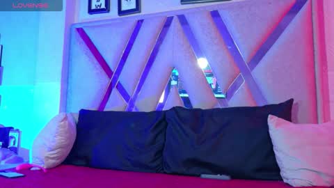 Natacha black online show from 7, 11, 2025