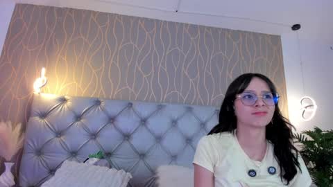 Snapshot of natalhy_ chatting on 2, 6, 2026 natalia online show from 2, 6, 2026