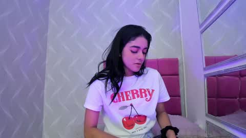 Naty  online show from 22, 1, 2025