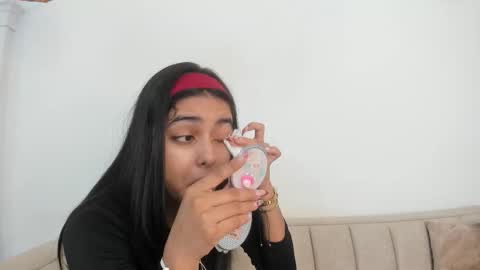 Naty  online show from 28, 10, 2025