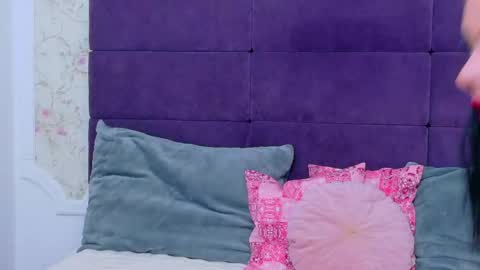 Snapshot of nataliacroft chatting on 1, 5, 2026 nataliacroft online show from 1, 5, 2026