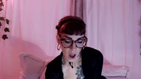 Snapshot of natalie6vmu chatting on 1, 2, 2026 Natalie Six online show from 1, 2, 2026