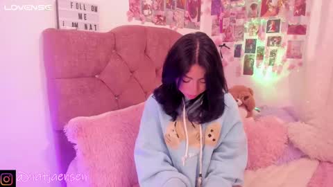 Snapshot of natalie_jaensen chatting on 7, 2, 2025 online show from 7, 2, 2025