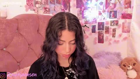 Snapshot of natalie_jaensen chatting on 18, 2, 2025 online show from 18, 2, 2025