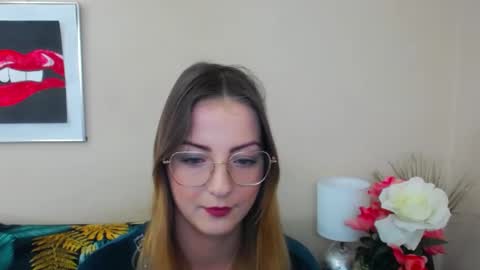 Snapshot of natalie_live chatting on 3, 2, 2025 NatalieSexy online show from 3, 2, 2025