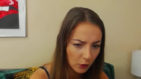 Snapshot of natalie_live chatting on 23, 10, 2025 NatalieSexy online show from 23, 10, 2025