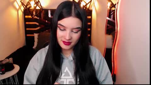 natalie  online show from 26, 3, 2026