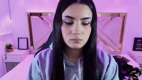 natalie  online show from 23, 7, 2026