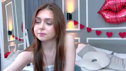 nataliecroft online show from 8, 3, 2026