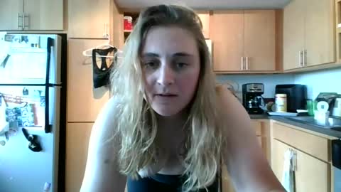Snapshot of natalielynn4216 chatting on 30, 6, 2026 natalielynn4216 online show from 30, 6, 2026