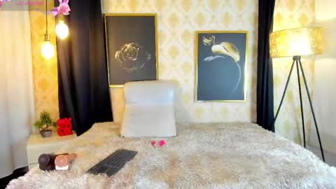 Snapshot of natalieparkerr chatting on 20, 5, 2026 NATALIE online show from 20, 5, 2026