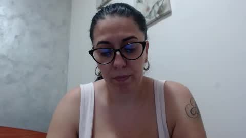 Snapshot of natally565656 chatting on 17, 12, 2025 natally online show from 17, 12, 2025