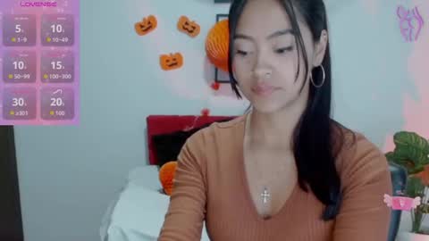 Nataly Escobar online show from 9, 10, 2025