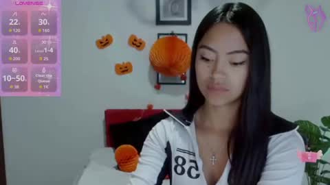 Nataly Escobar online show from 15, 10, 2025