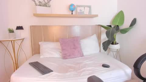 Snapshot of natasha_420 chatting on 5, 1, 2025 N A T A S H A online show from 5, 1, 2025