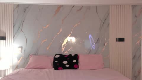 N A T A S H A online show from 9, 11, 2025