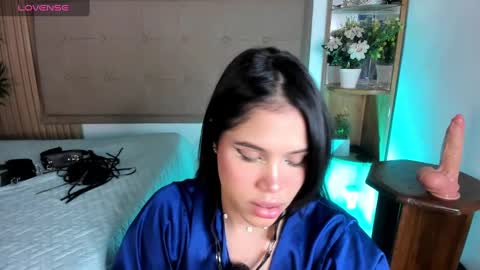 Natasha Sccott online show from 28, 1, 2025