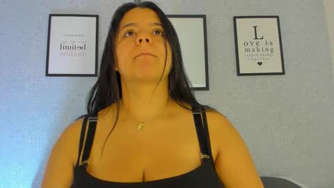 Snapshot of natasha_harpper chatting on 28, 10, 2025 Natasha online show from 28, 10, 2025