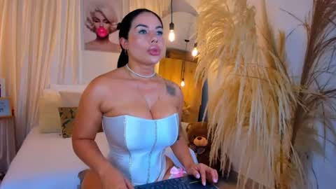 Snapshot of natasha_hartaman chatting on 1, 8, 2026 online show from 1, 8, 2026