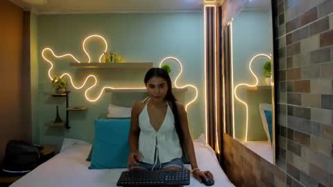 N A T A S H A  online show from 21, 4, 2026