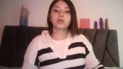Snapshot of natasha_kein chatting on 22, 5, 2026 natalia online show from 22, 5, 2026