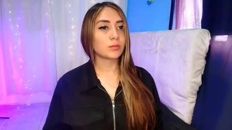 Natasha  online show from 9, 9, 2025