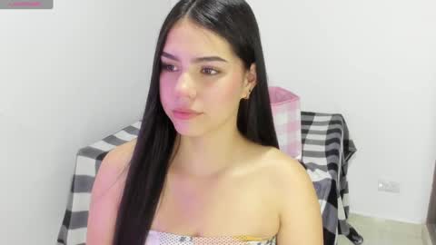 Snapshot of natasha_su chatting on 8, 2, 2025 Natalia online show from 8, 2, 2025