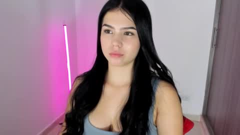 Snapshot of natasha_su chatting on 13, 9, 2025 Natalia online show from 13, 9, 2025