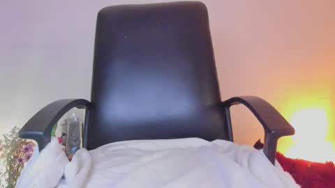Snapshot of nathalia_evans chatting on 10, 12, 2024 Nataly independent model dont forget to leave your like that will help me grow as a model online show from 10, 12, 2024