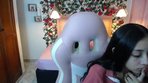 Snapshot of nathaliasweet_1_ chatting on 7, 1, 2025 nathaliasweet_1_ online show from 7, 1, 2025