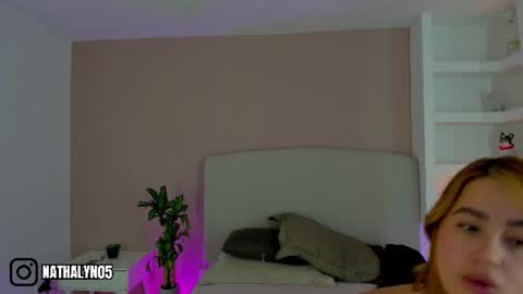 Snapshot of nathalyn05 chatting on 22, 6, 2026 NATHALY online show from 22, 6, 2026