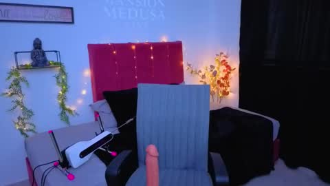 nathi_medusa online show from 6, 10, 2025