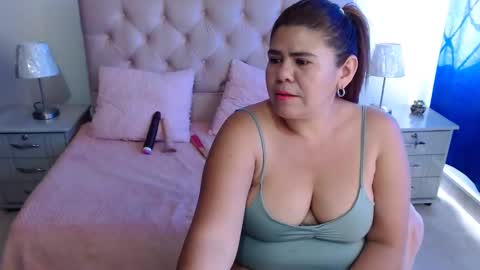 Snapshot of nathy_voyeur chatting on 18, 1, 2025 nathy_voyeur online show from 18, 1, 2025