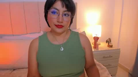 Snapshot of natty_bush chatting on 29, 6, 2026 Nathalie online show from 29, 6, 2026
