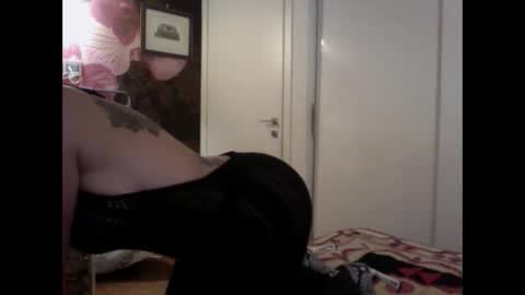 Snapshot of naturalbornsinfull chatting on 10, 2, 2026 naturalbornsinfull online show from 10, 2, 2026