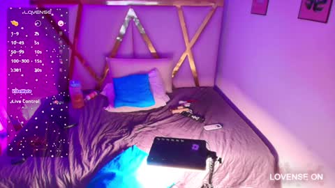 Snapshot of naturall_latina_ chatting on 4, 12, 2024 Sofia online show from 4, 12, 2024