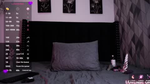Snapshot of naturaltitss_ chatting on 12, 3, 2025 Gwen online show from 12, 3, 2025