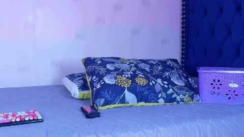 Snapshot of naturaltitss_ chatting on 21, 4, 2026 Gwen online show from 21, 4, 2026