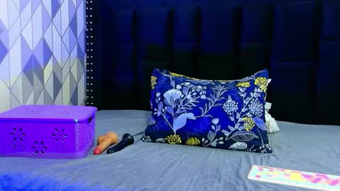 Snapshot of naturaltitss_ chatting on 26, 5, 2026 Gwen online show from 26, 5, 2026